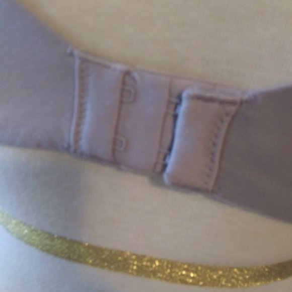 Victorias Secret Body by Victoria No Wire 36D Bra - Picture 9 of 16